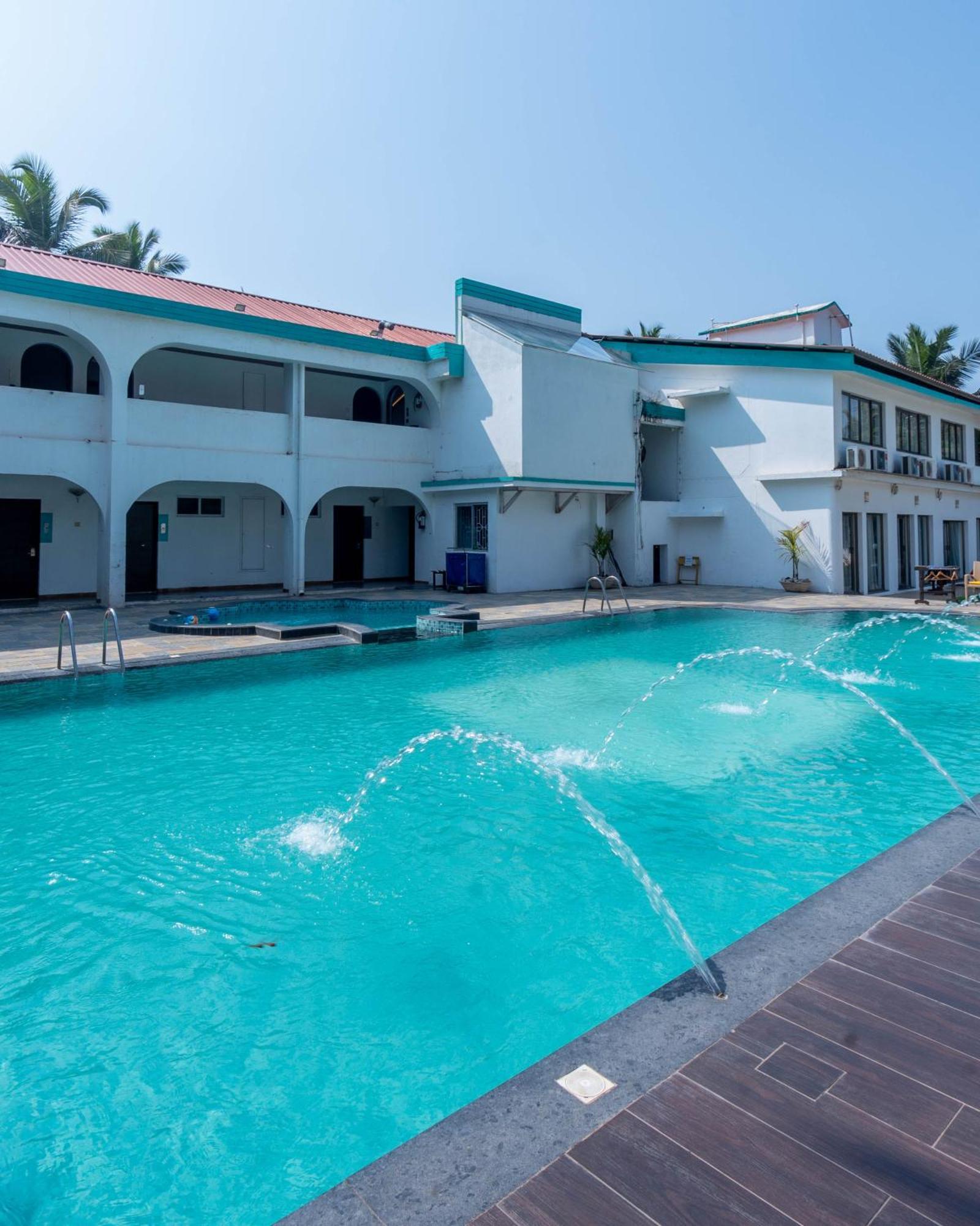 Longuinhos Beach Resort Colva Ngoại thất bức ảnh
