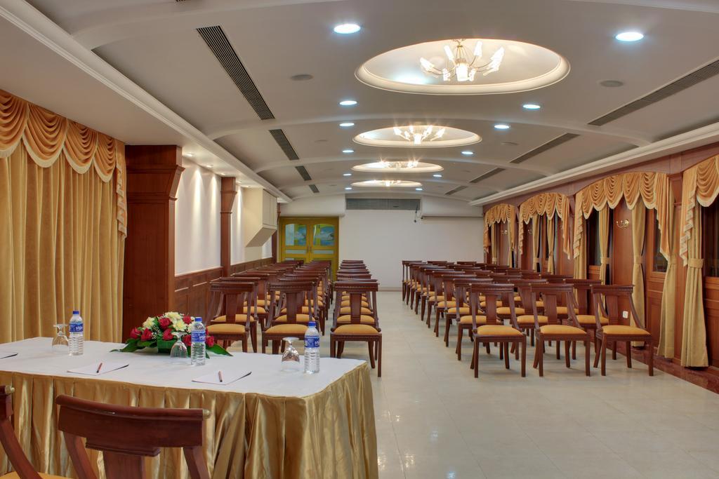 Longuinhos Beach Resort Colva Ngoại thất bức ảnh